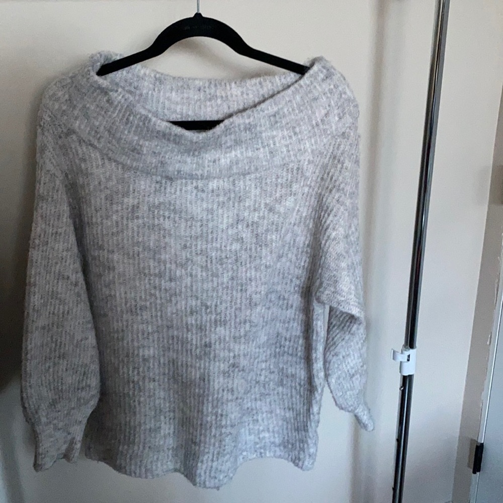 RD Style off-the-shoulder